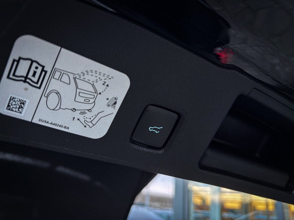 Ford Kuga 2,5 PHEV Vignale CVT 5d