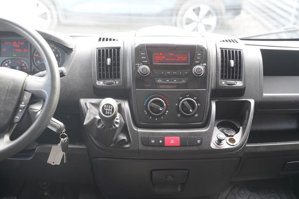 Peugeot Boxer 330 2,0 BlueHDi 130 L2H2