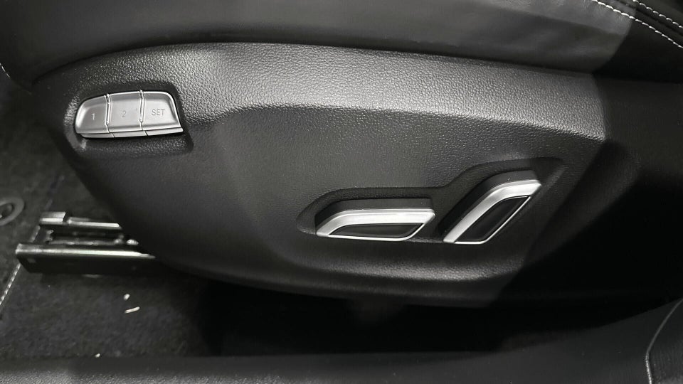 MG Marvel R Luxury 5d