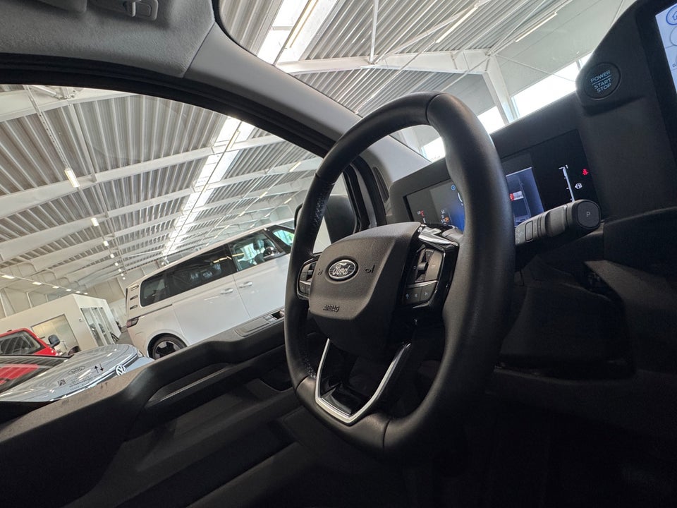 Ford Transit Custom 300 L2 2,0 EcoBlue Trend aut.