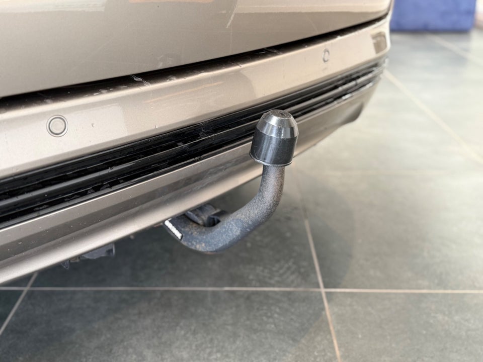 Ford Mondeo 2,0 HEV Titanium stc. CVT 5d