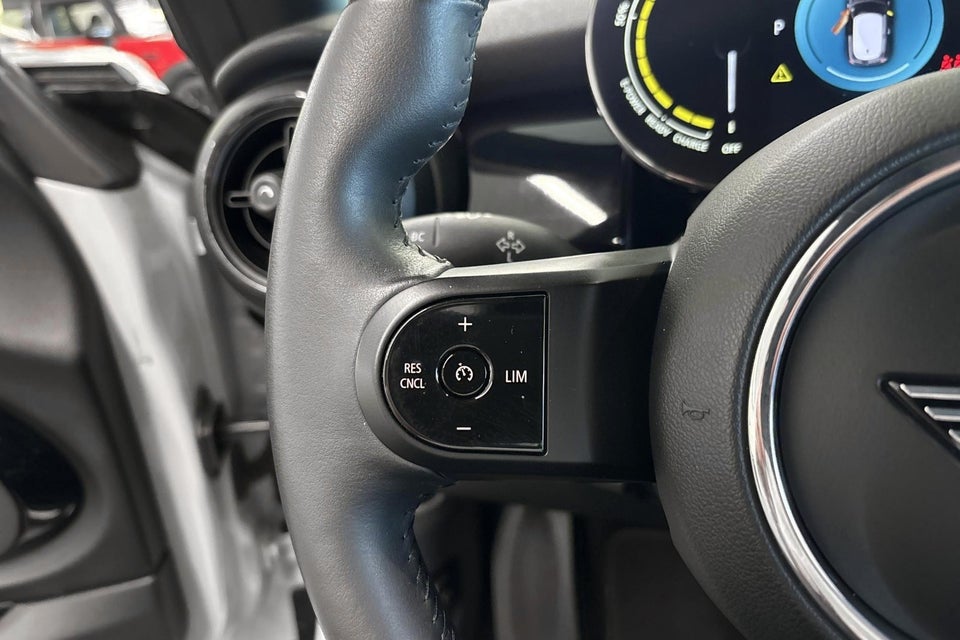 MINI Cooper SE Classic Trim 3d