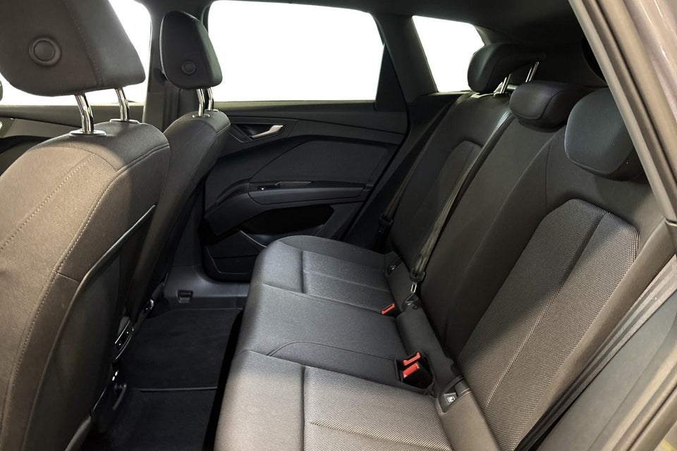 Audi Q4 e-tron 40 S-line 5d
