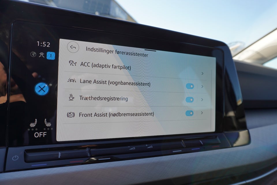 VW Golf VIII 1,5 eTSi 130 Life DSG 5d