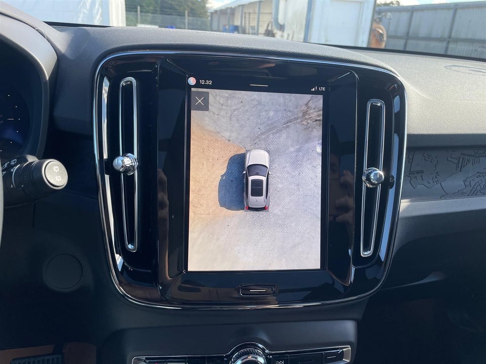 Volvo EX40 Extended Range Black Edition 5d