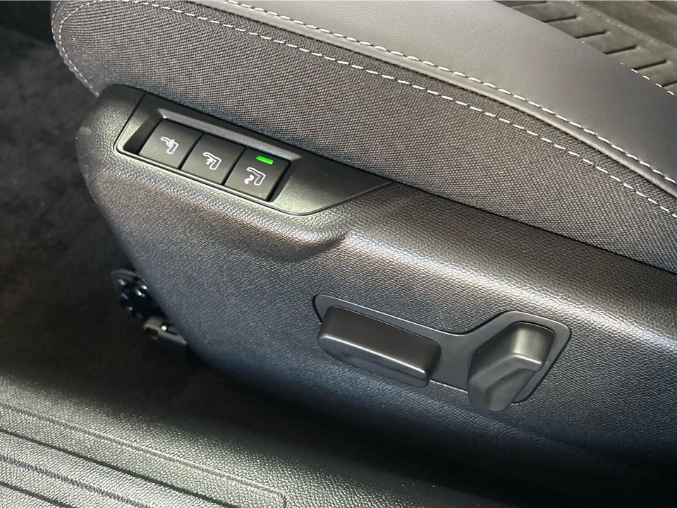 Peugeot e-2008 54 GT 5d