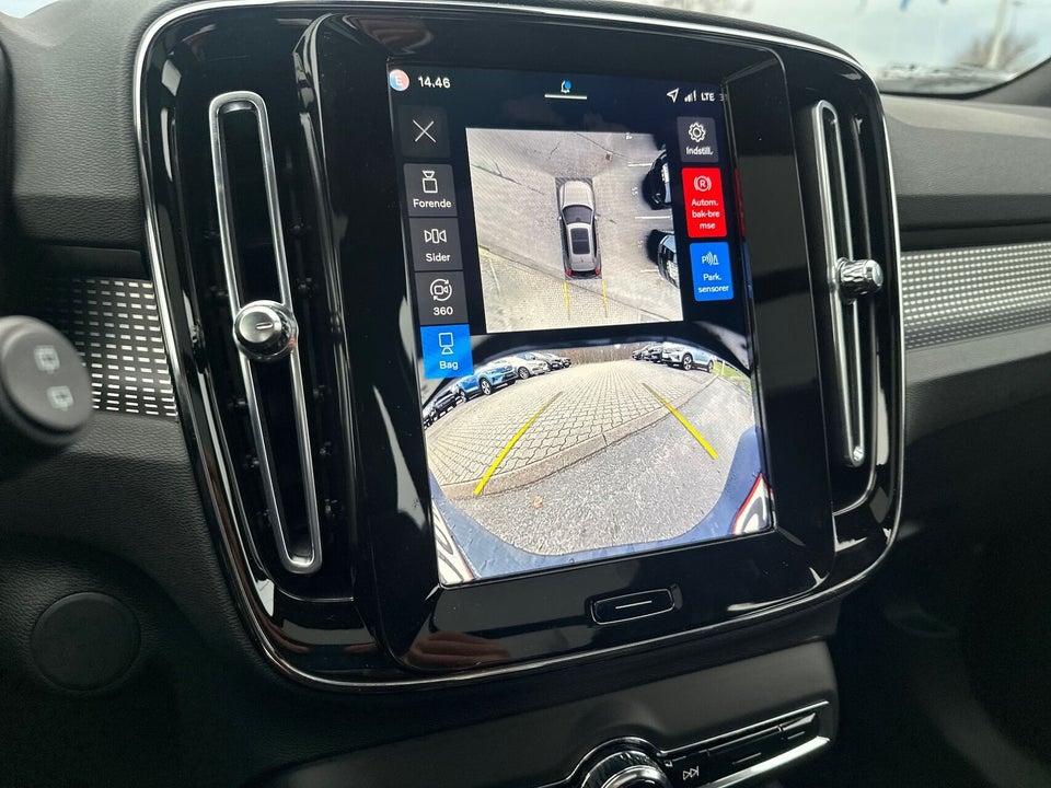 Volvo EX40 Extended Range Black Edition Excess 5d