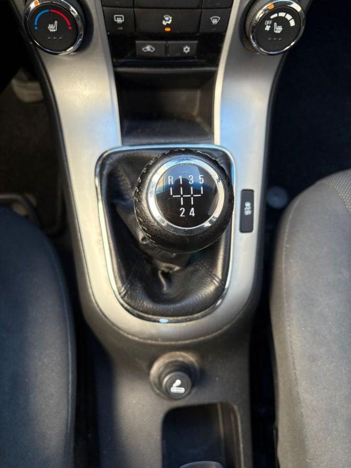 Chevrolet Cruze 1,8 LT 5d