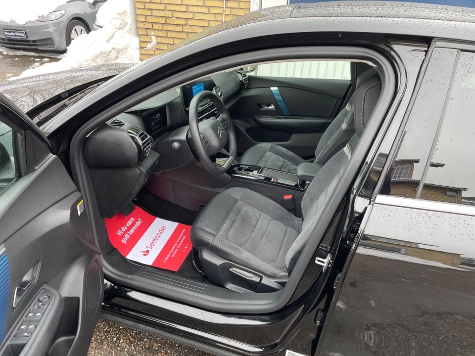 Citroën ë-C4 X 50 Shine 4d