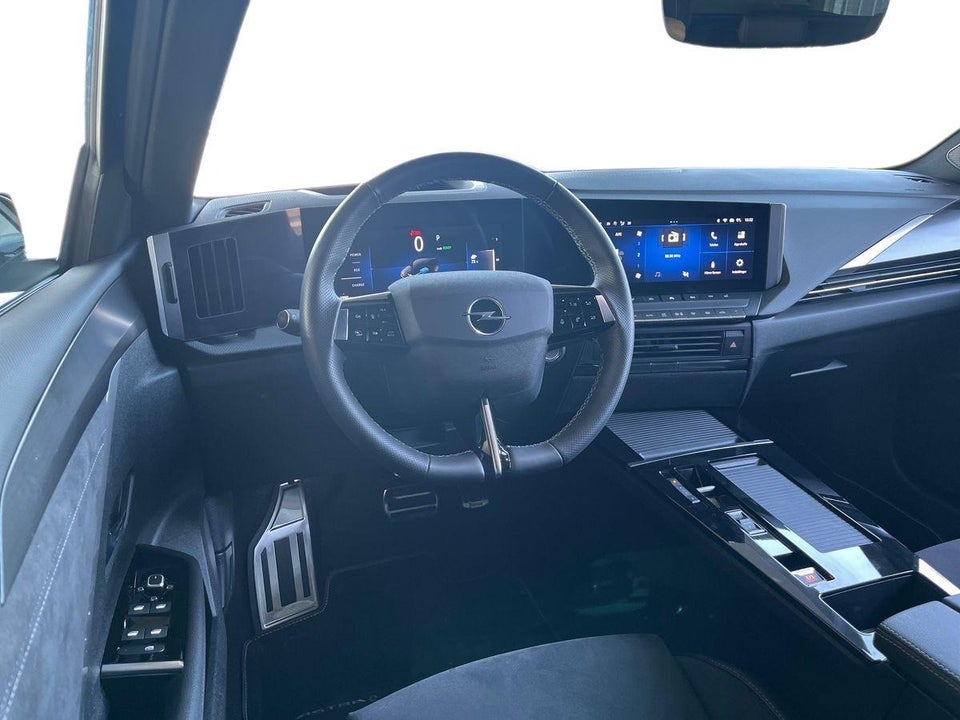Opel Astra-e 54 Ultimate 5d