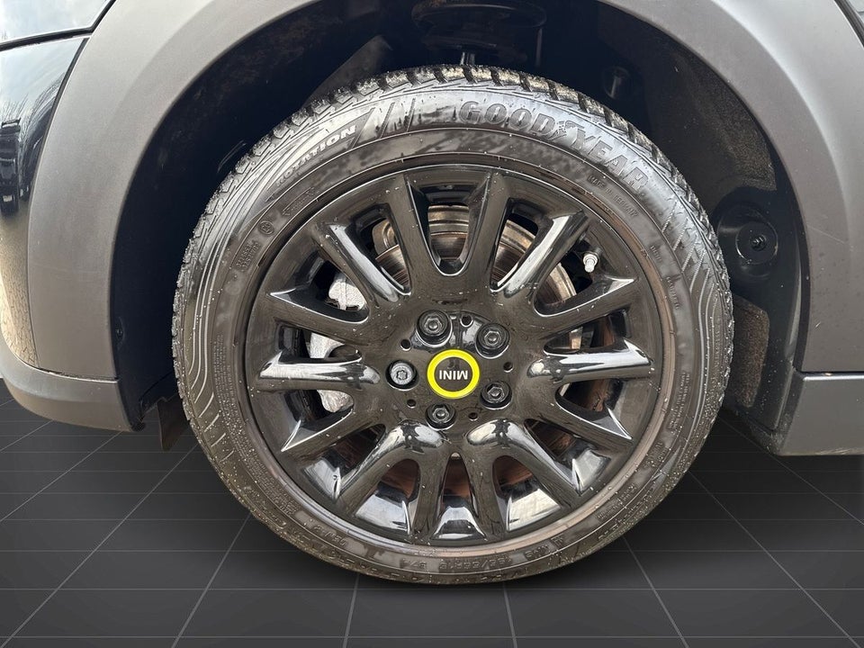 MINI Cooper SE Classic Trim 3d