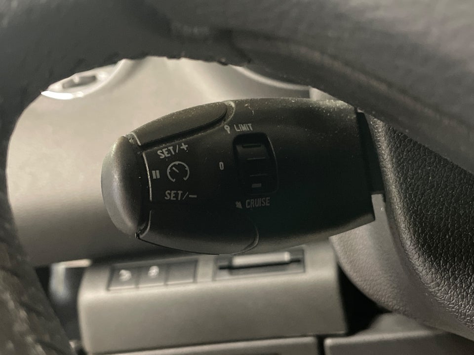 Peugeot 3008 1,6 HDi 114 Style 5d