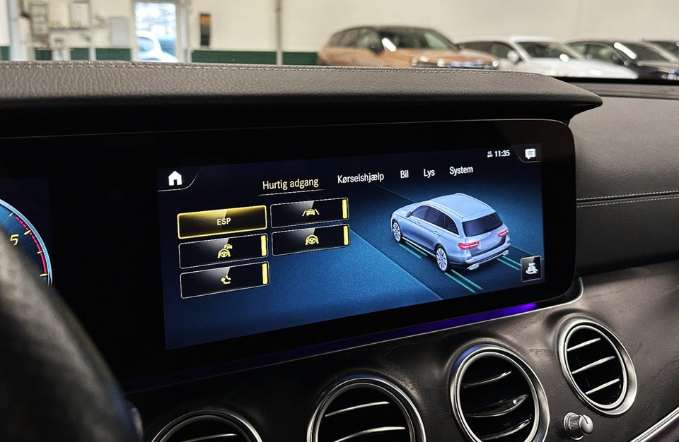 Mercedes E300 de 2,0 AMG Line stc. aut. 5d