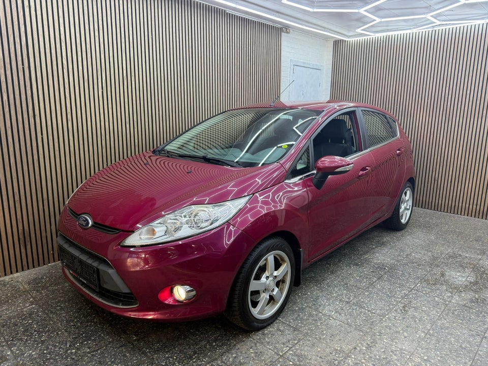 Ford Fiesta 1,6 Ti-VCT Titanium 5d