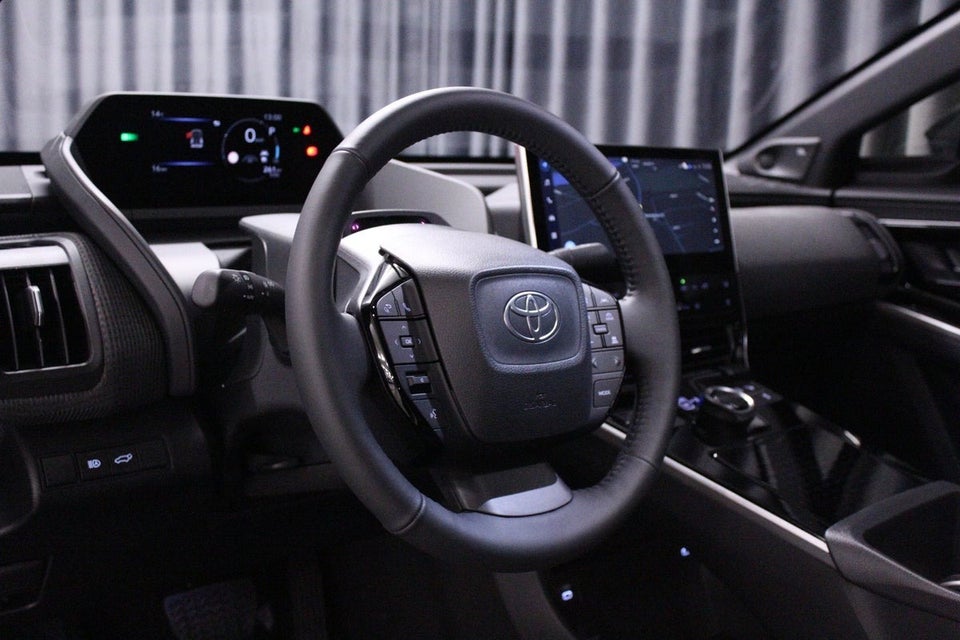 Toyota bZ4X Executive Premium 5d