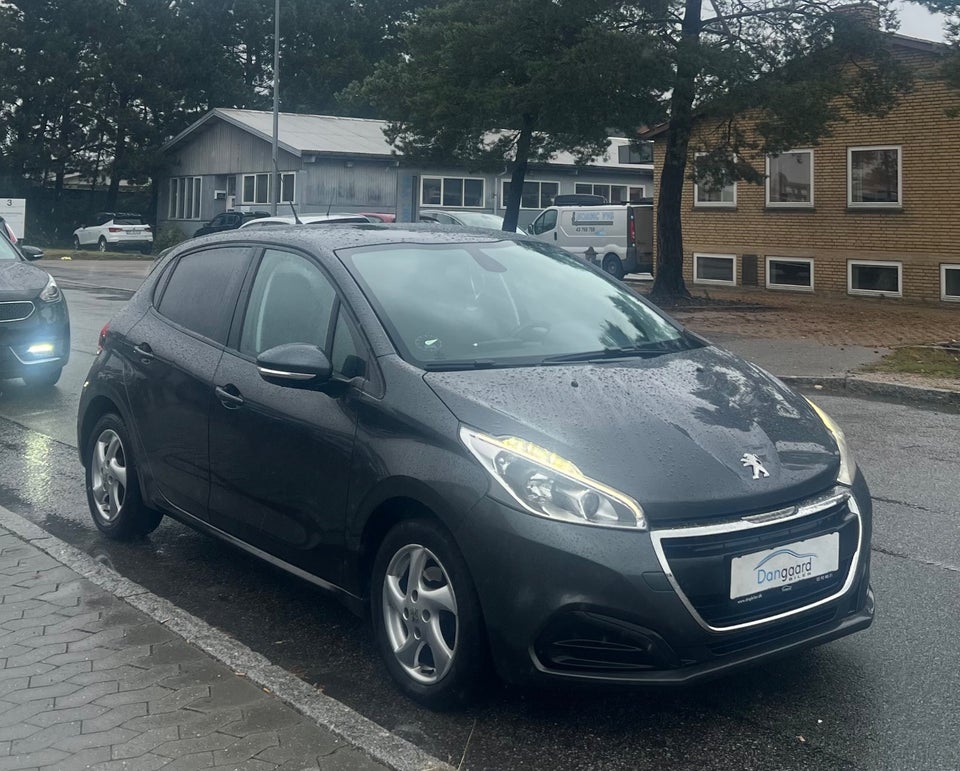 Peugeot 208 1,6 BlueHDi 100 Chili+ 5d