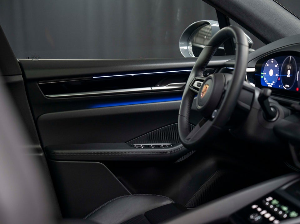 Porsche Macan 5d