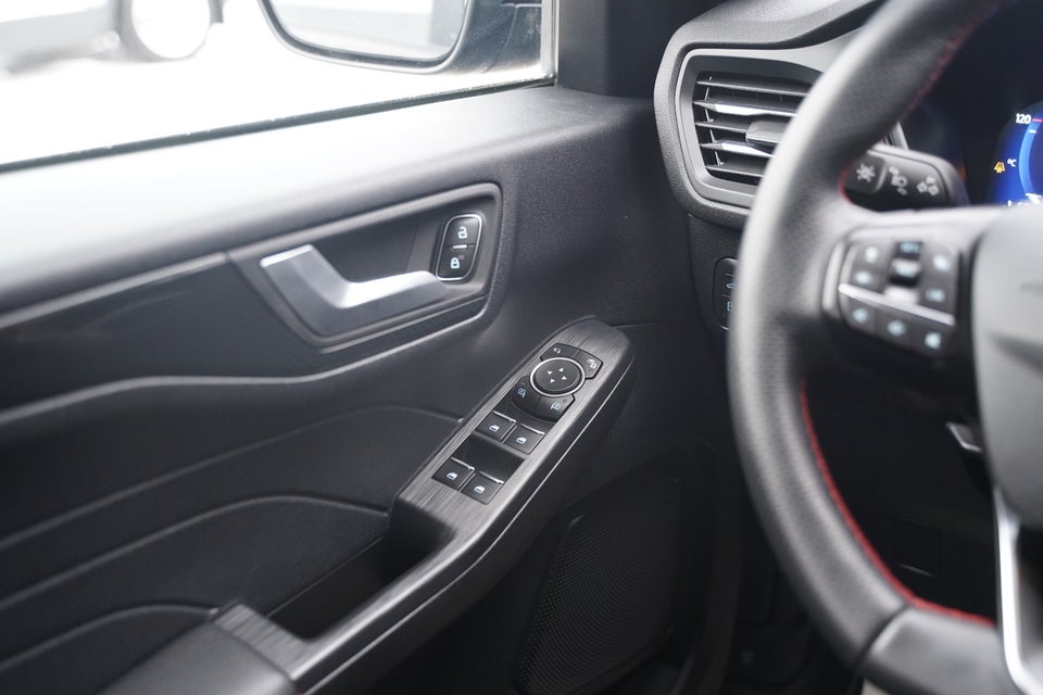 Ford Kuga 2,5 PHEV ST-Line X CVT 5d