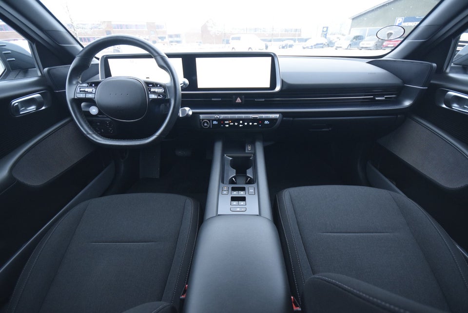 Hyundai Ioniq 6 53 Essential 4d