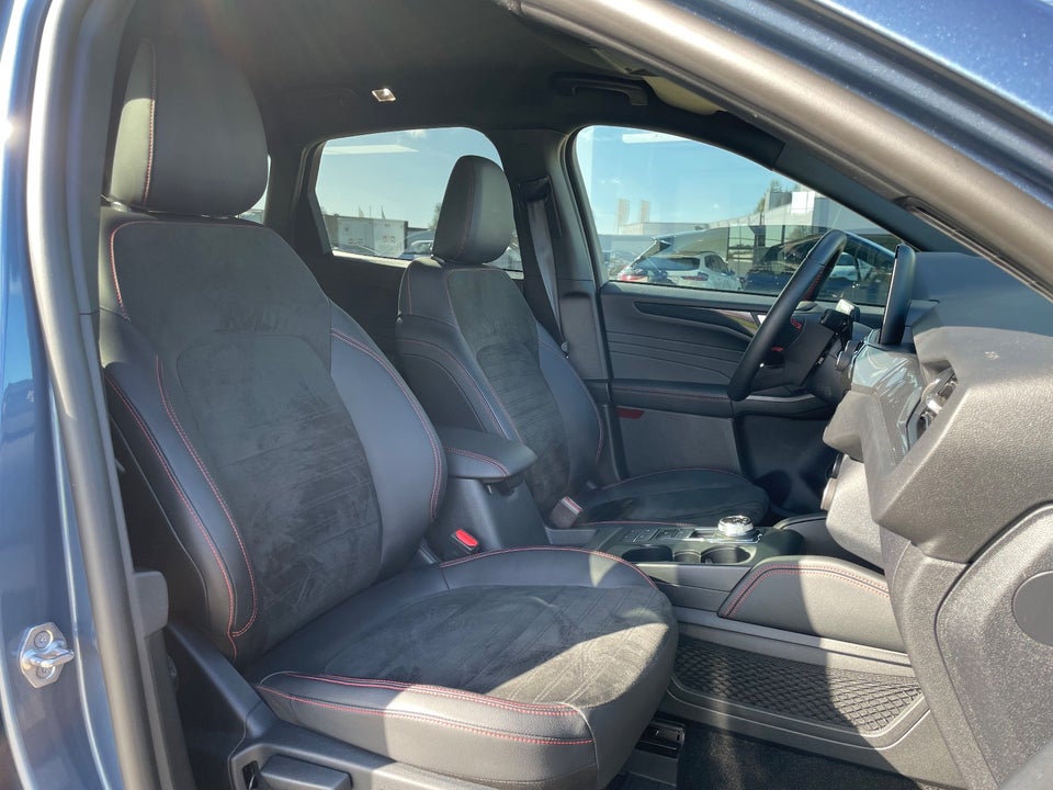 Ford Kuga 2,5 PHEV ST-Line X CVT 5d