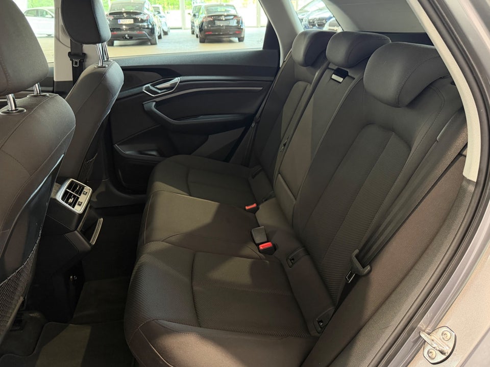 Audi e-tron 50 quattro 5d