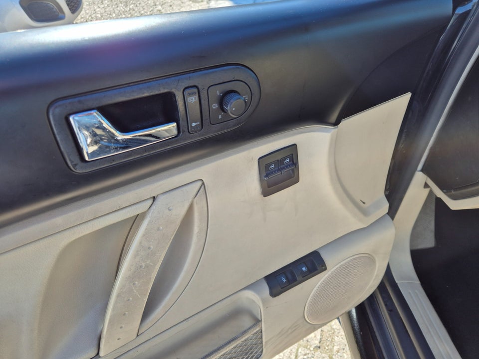 VW New Beetle 2,0 Highline 2d