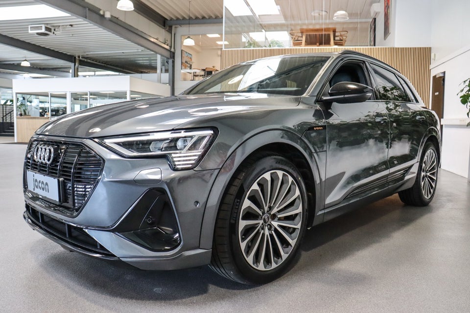 Audi e-tron 55 S-line quattro 5d