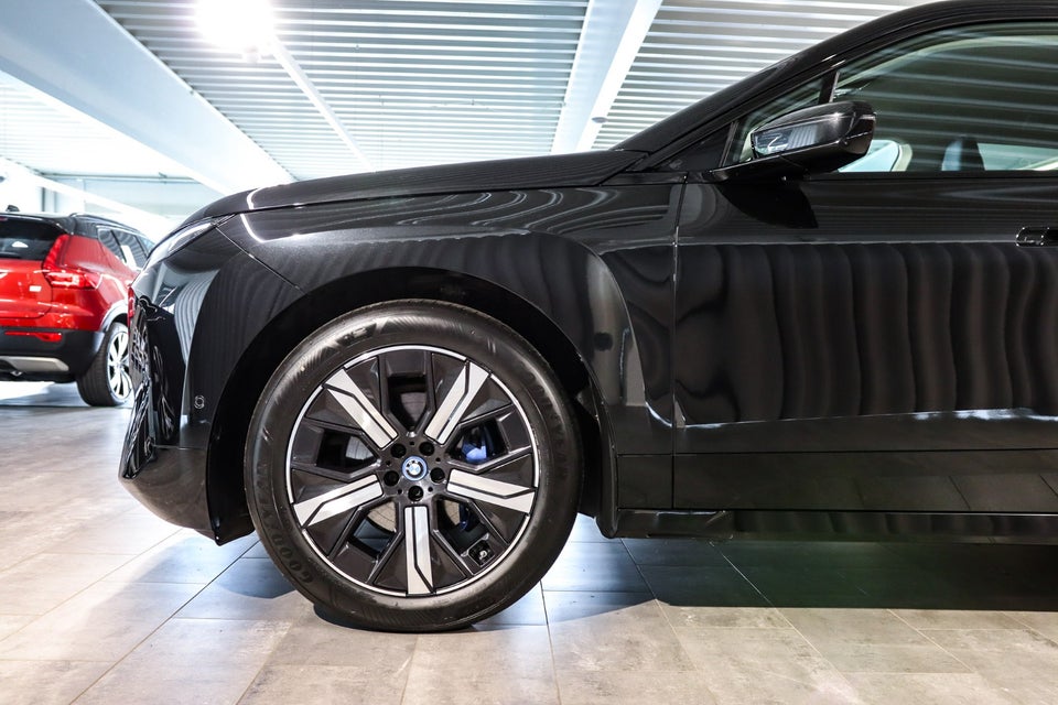 BMW iX xDrive40 Sport 5d