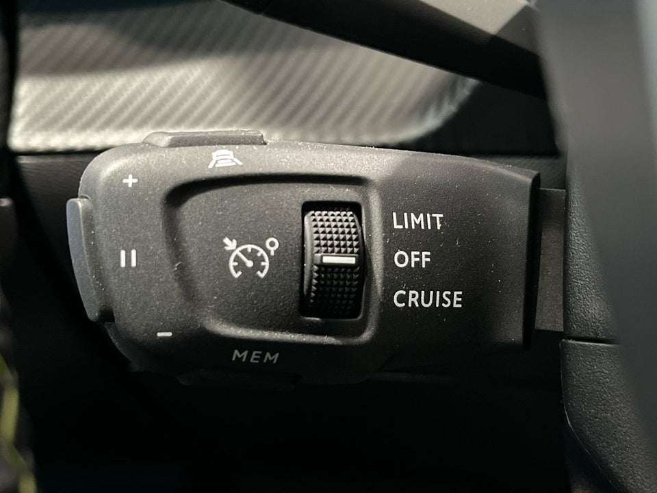 Peugeot e-2008 50 Allure Pack 5d