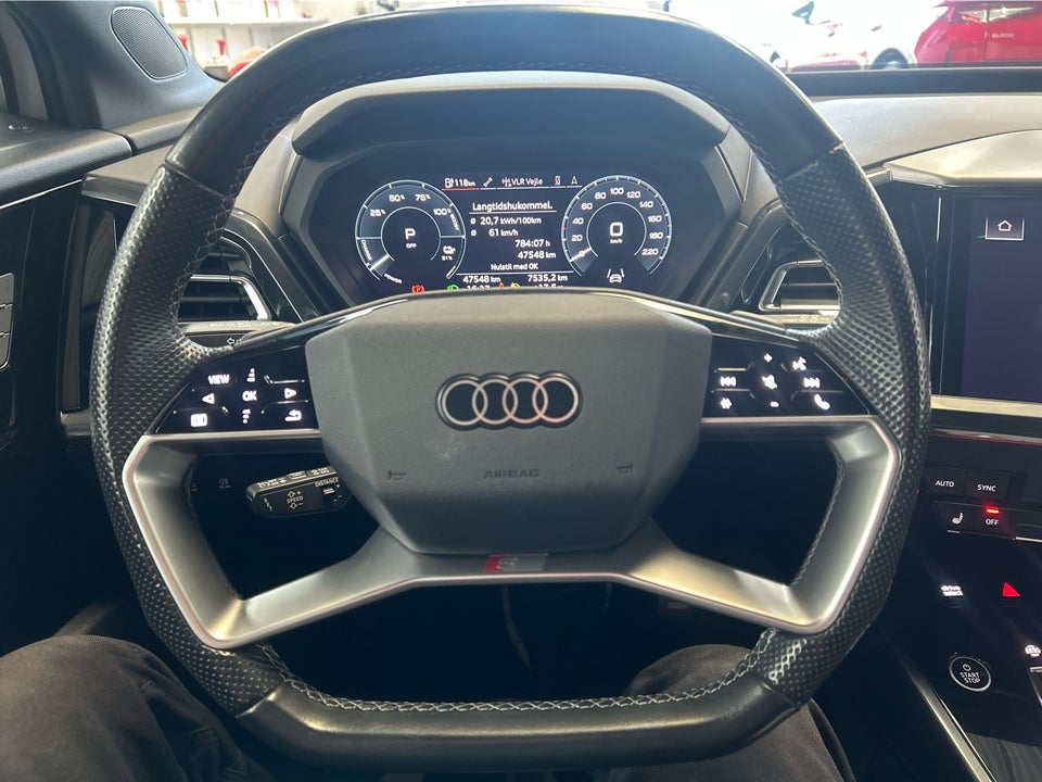 Audi Q4 e-tron 50 S-line quattro 5d