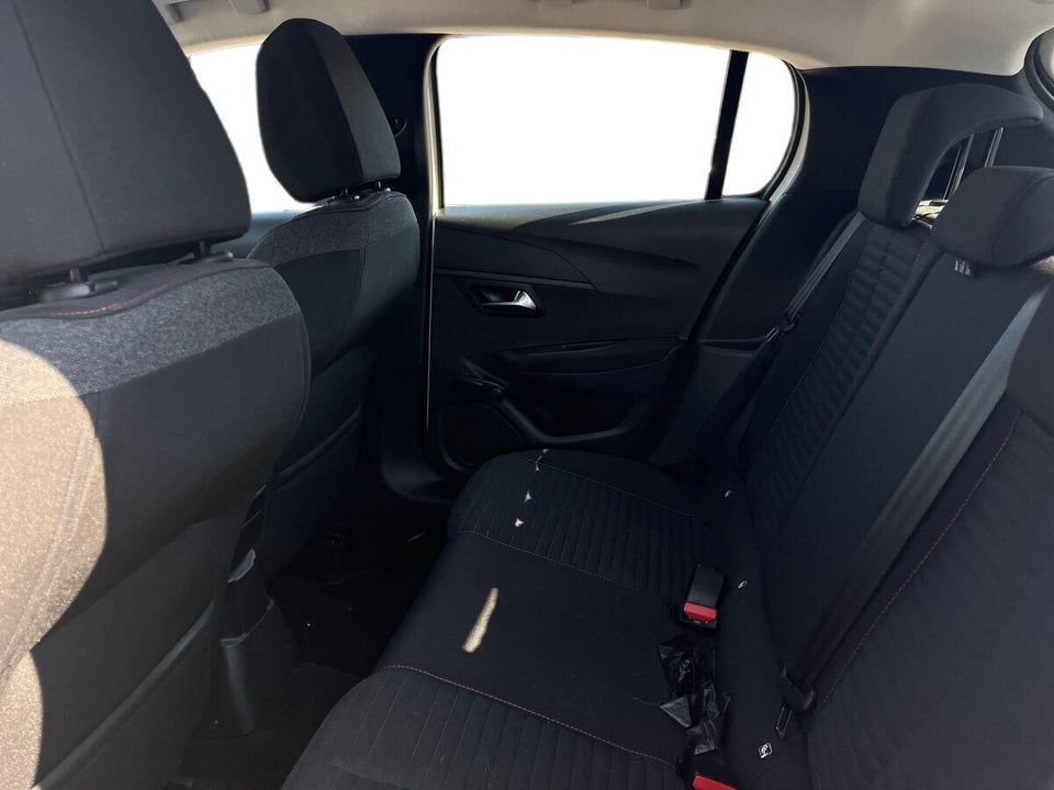 Peugeot 208 1,2 PureTech 100 Active 5d