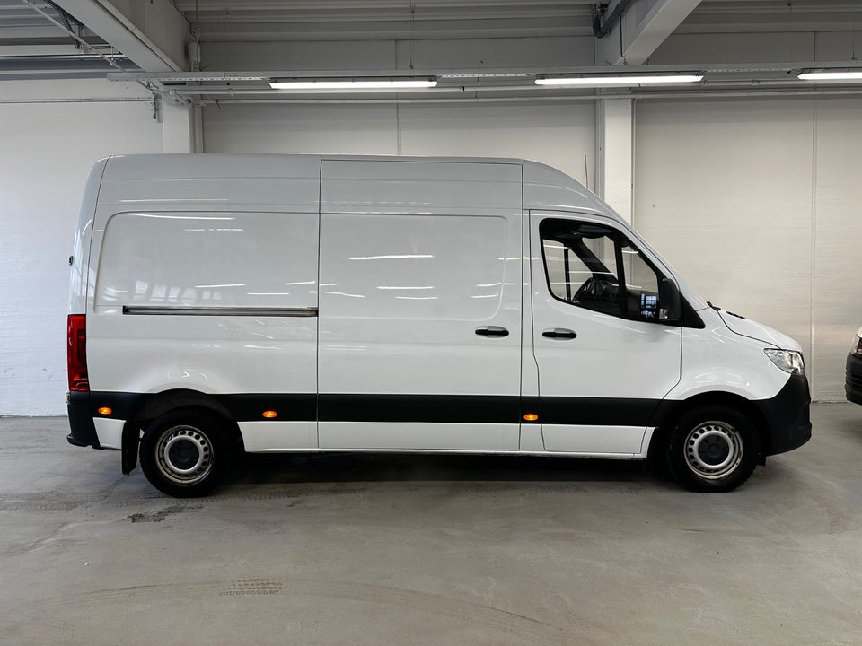 Mercedes Sprinter 214 2,2 CDi A2 Kassevogn aut. FWD