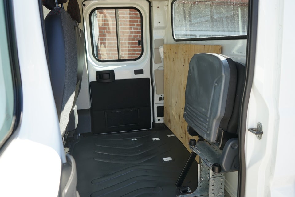 Peugeot Boxer 335 2,2 BlueHDi 165 L3 Plus 2d