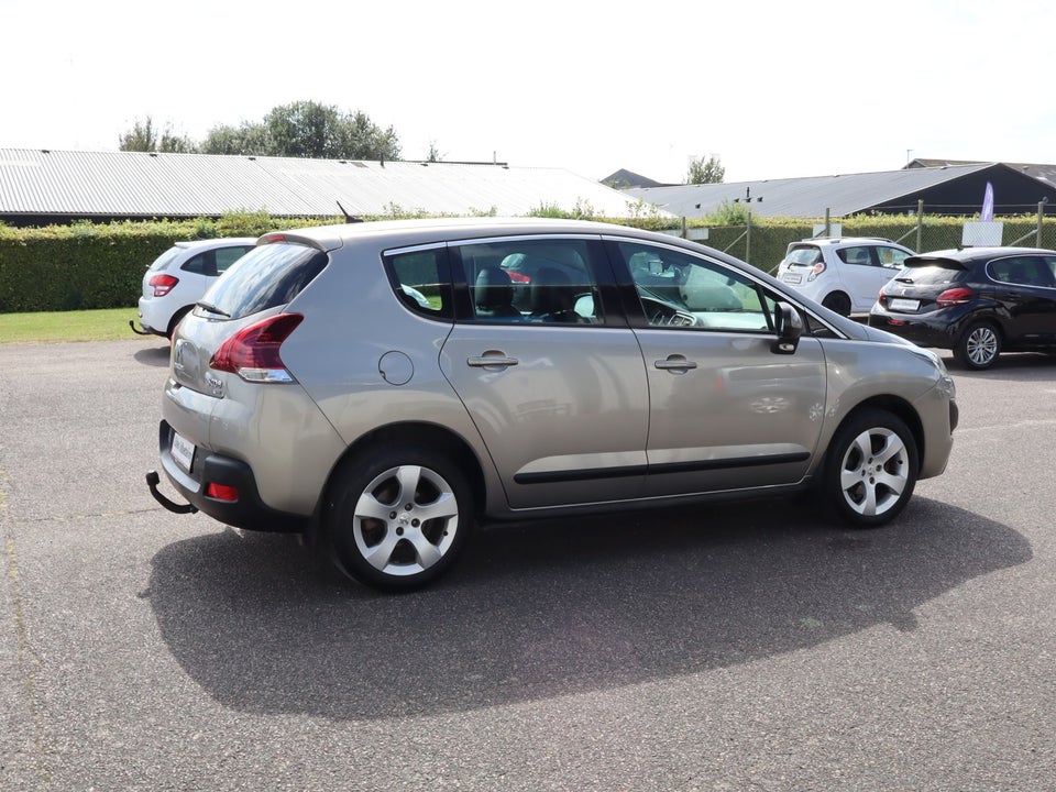 Peugeot 3008 1,6 HDi 114 Premium 5d