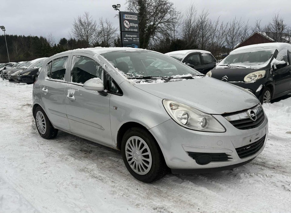 Opel Corsa 1,2 16V Cosmo 5d