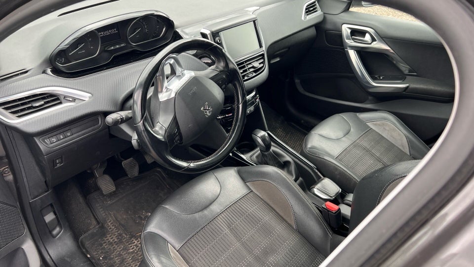 Peugeot 2008 1,6 BlueHDi 100 Desire Sky 5d