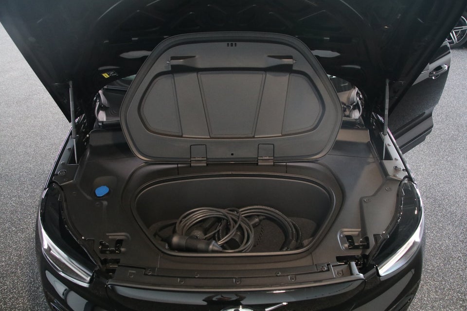 Volvo XC40 ReCharge Start 5d