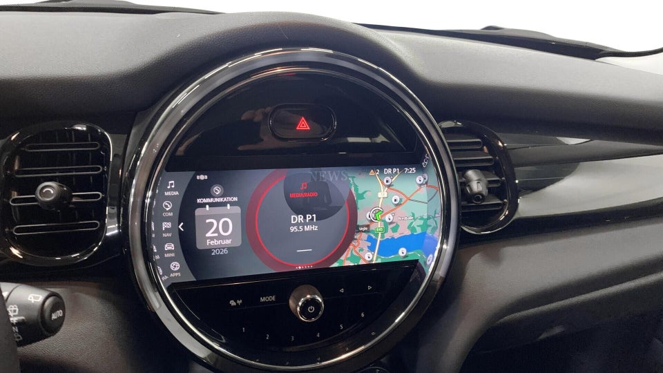 MINI Cooper SE Essential 3d