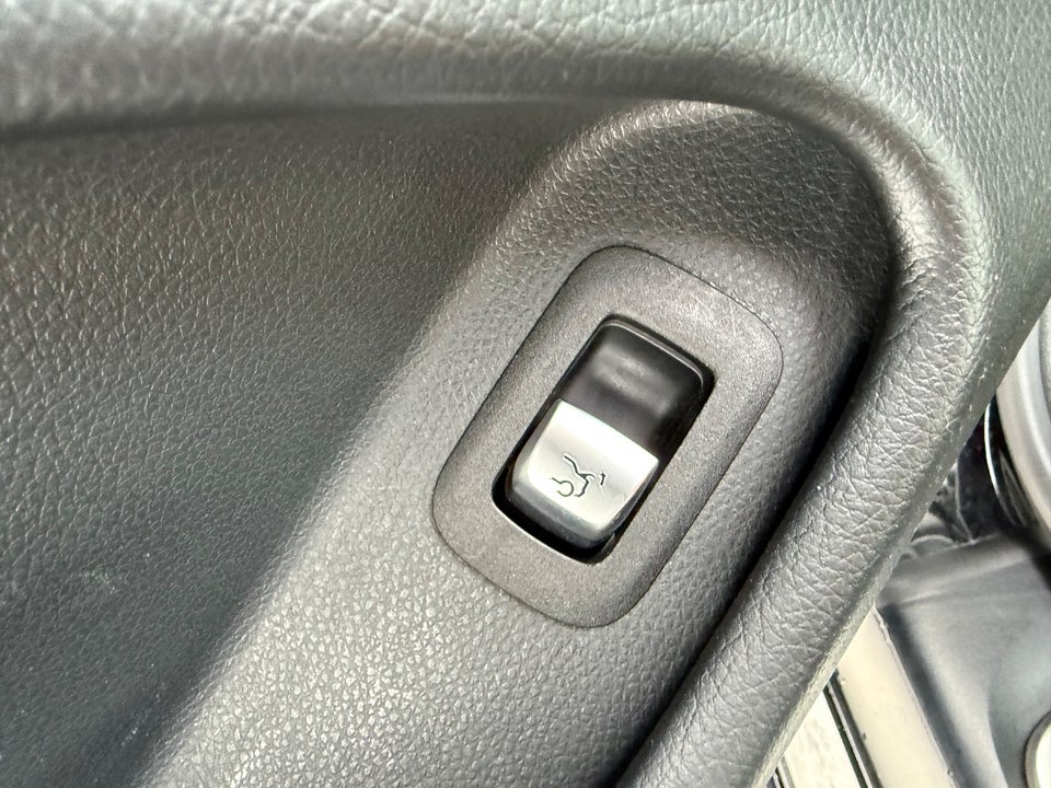 Mercedes C300 2,0 AMG Line Cabriolet aut. 2d