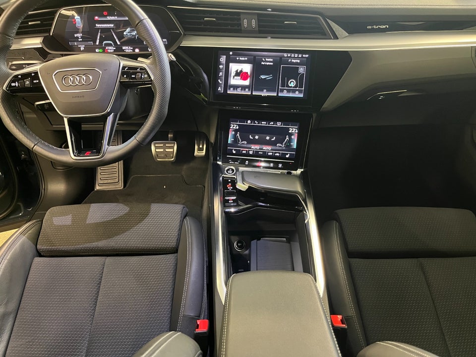 Audi Q8 e-tron 50 S-line quattro 5d