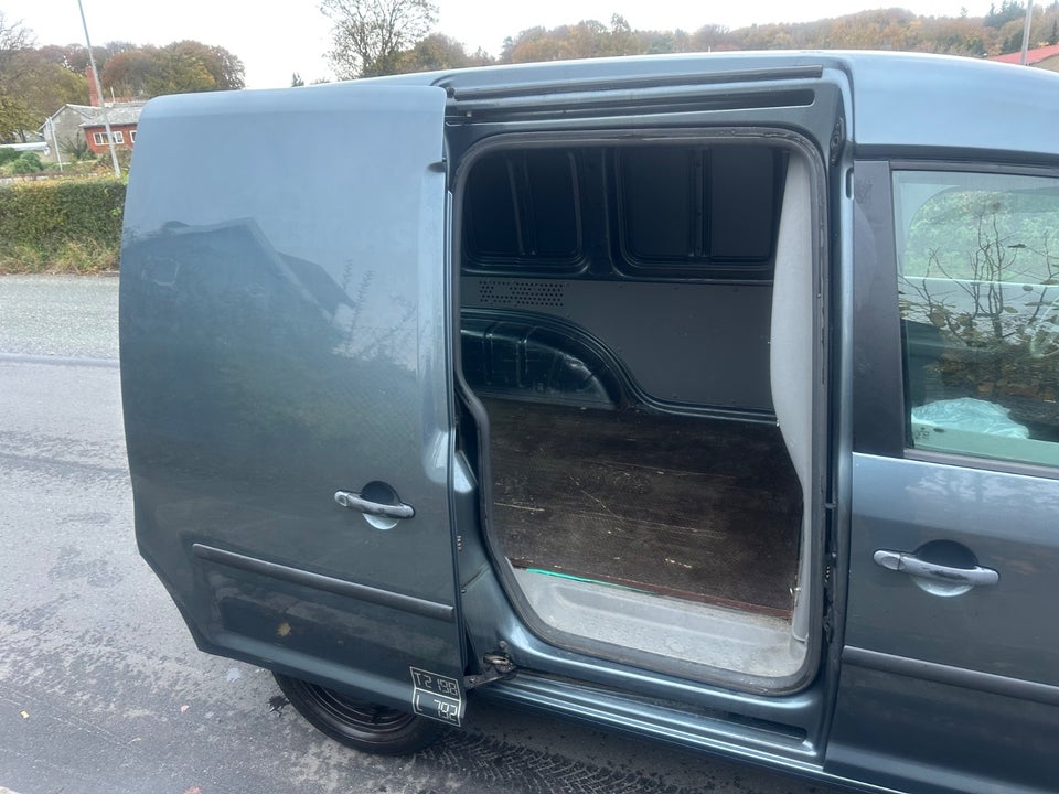 VW Caddy 1,9 TDi Life 4d