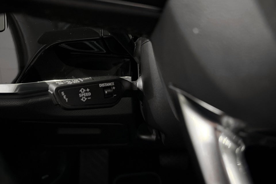 Audi Q3 45 TFSi e Attitude plus S-tr. 5d