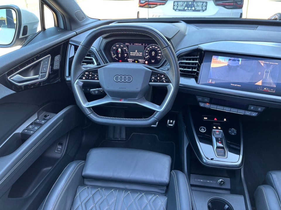Audi Q4 e-tron 50 S-line quattro 5d