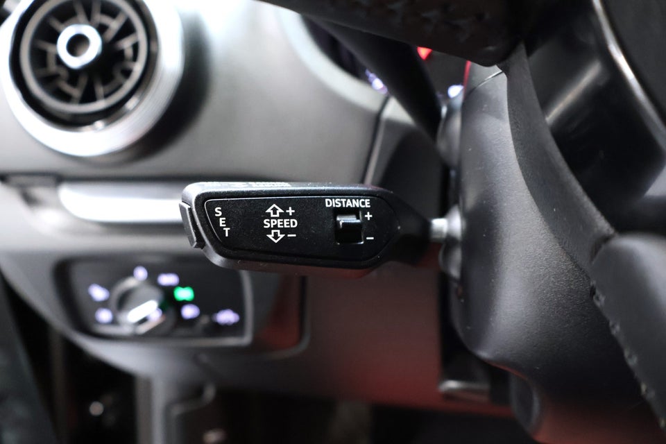 Audi A3 35 TFSi Sport Limited Sportback S-tr. 5d