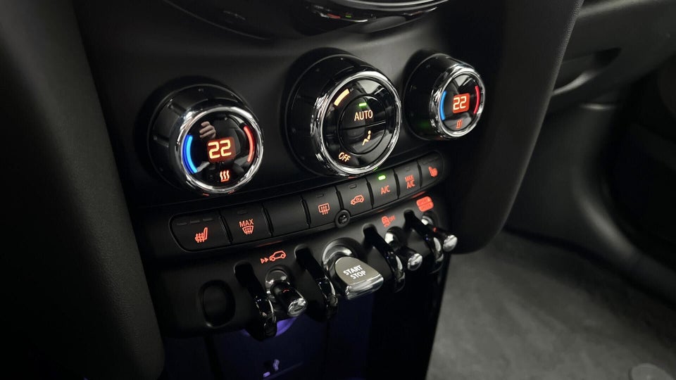 MINI Cooper SE Classic Trim 3d