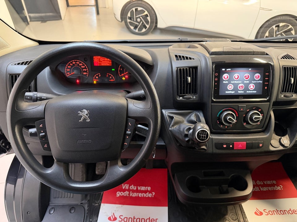 Peugeot Boxer 333 2,2 BlueHDi 140 L2H1 Premium