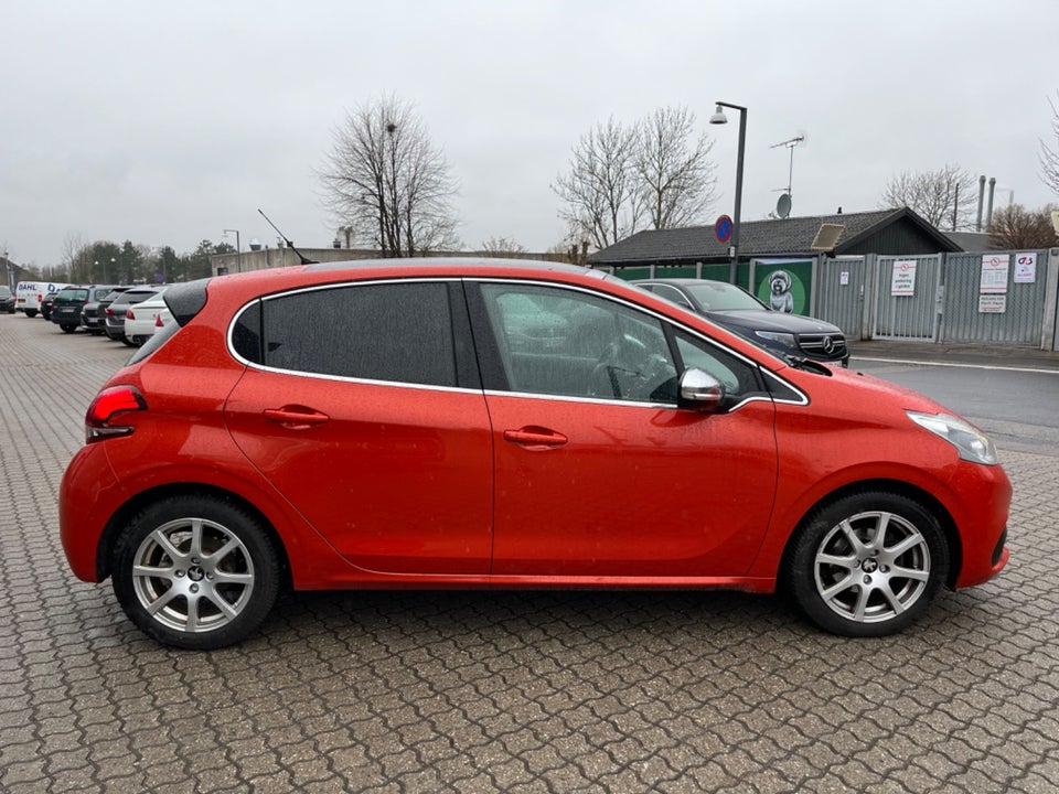 Peugeot 208 1,5 BlueHDi 100 Prestige Sky 5d