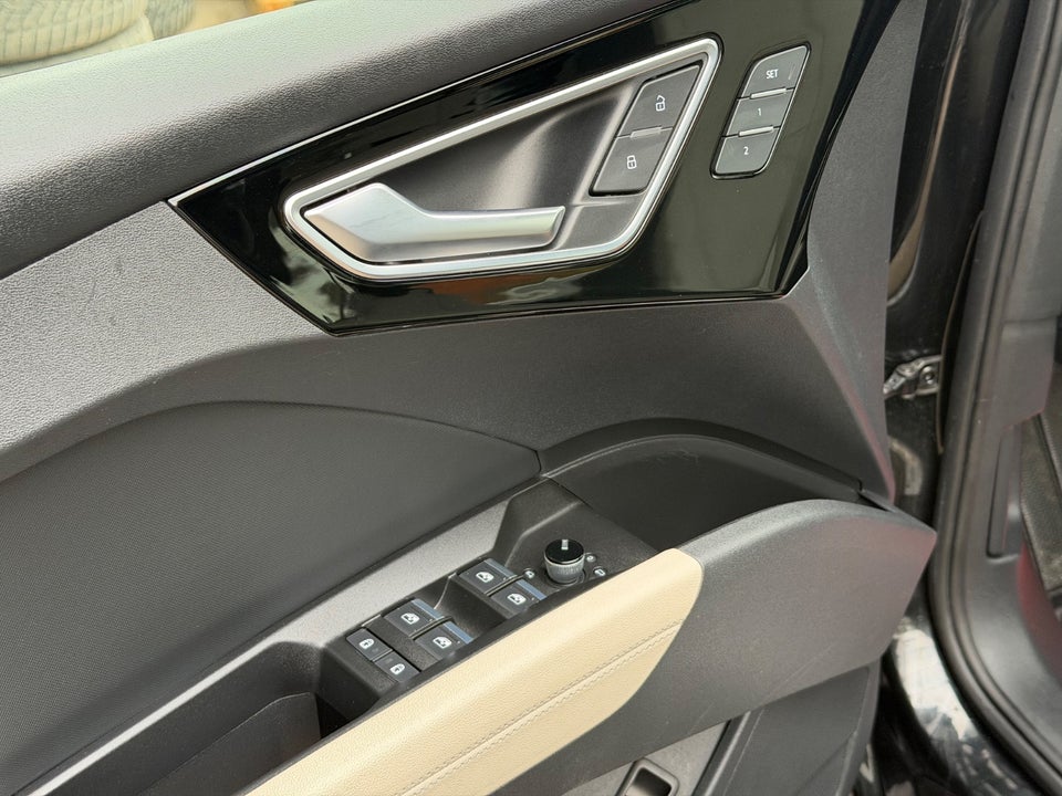 Audi Q4 e-tron 40 S-line 5d