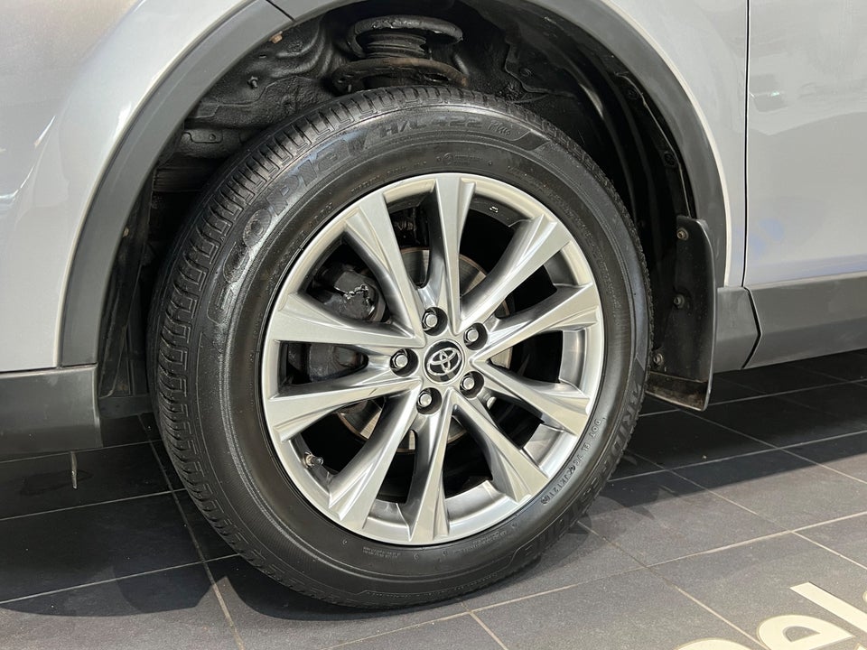 Toyota RAV4 2,0 D-4D T3 5d