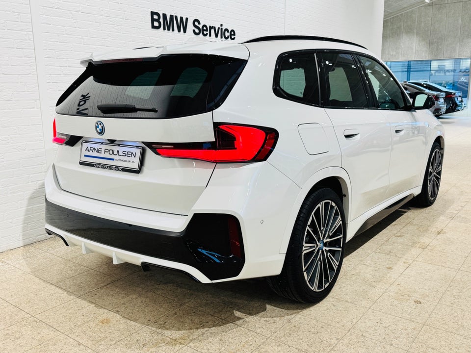 BMW iX1 xDrive30 Fully Charged M-Sport 5d